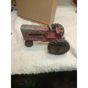 Red Ertl International Tractor 5" in length International Harvester T56